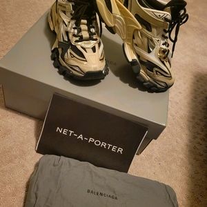 Women's size 8 Balenciaga Track.2 Sneakers